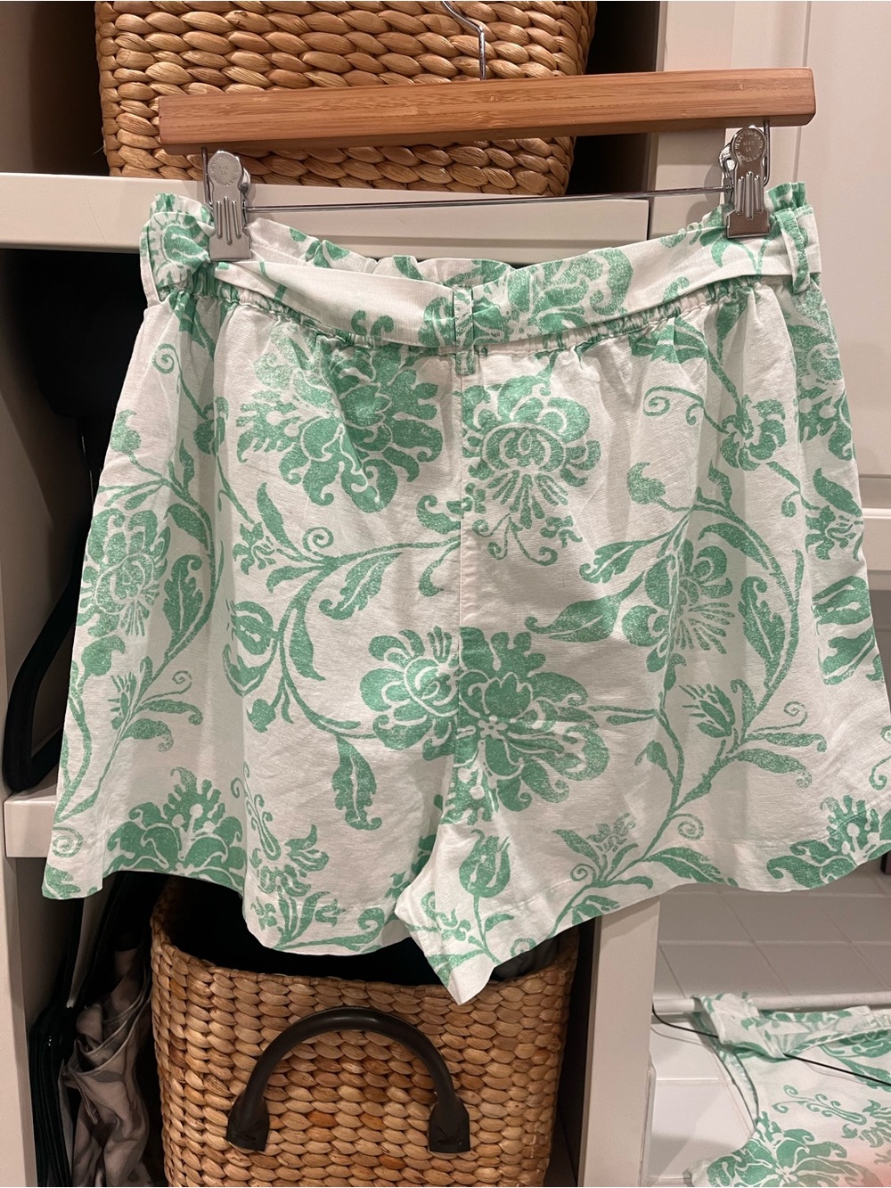 Lucky Brand White Tank with Seafoam Green Floral Print - Picture 9 of 11